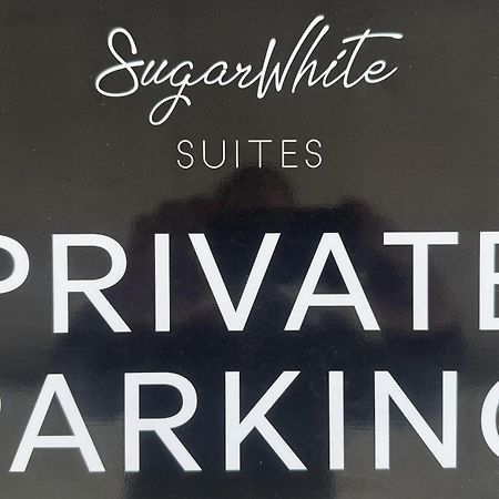 Sugarwhite Suites With Private Not Heated Pool Emporio  Luaran gambar