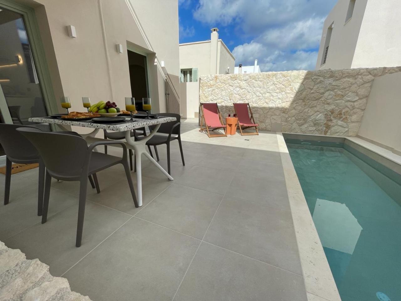 Sugarwhite Suites With Private Not Heated Pool Emporio  Luaran gambar